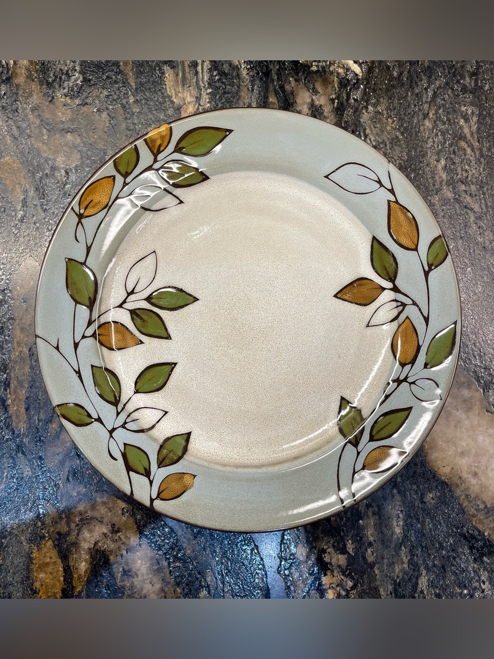 Gourmet Basics by Mikasa Dinner Plate 11" Rustic Leaves Pattern Stoneware